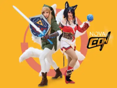 Bild von zwei Cosplayern und dem NOVACon-Logo